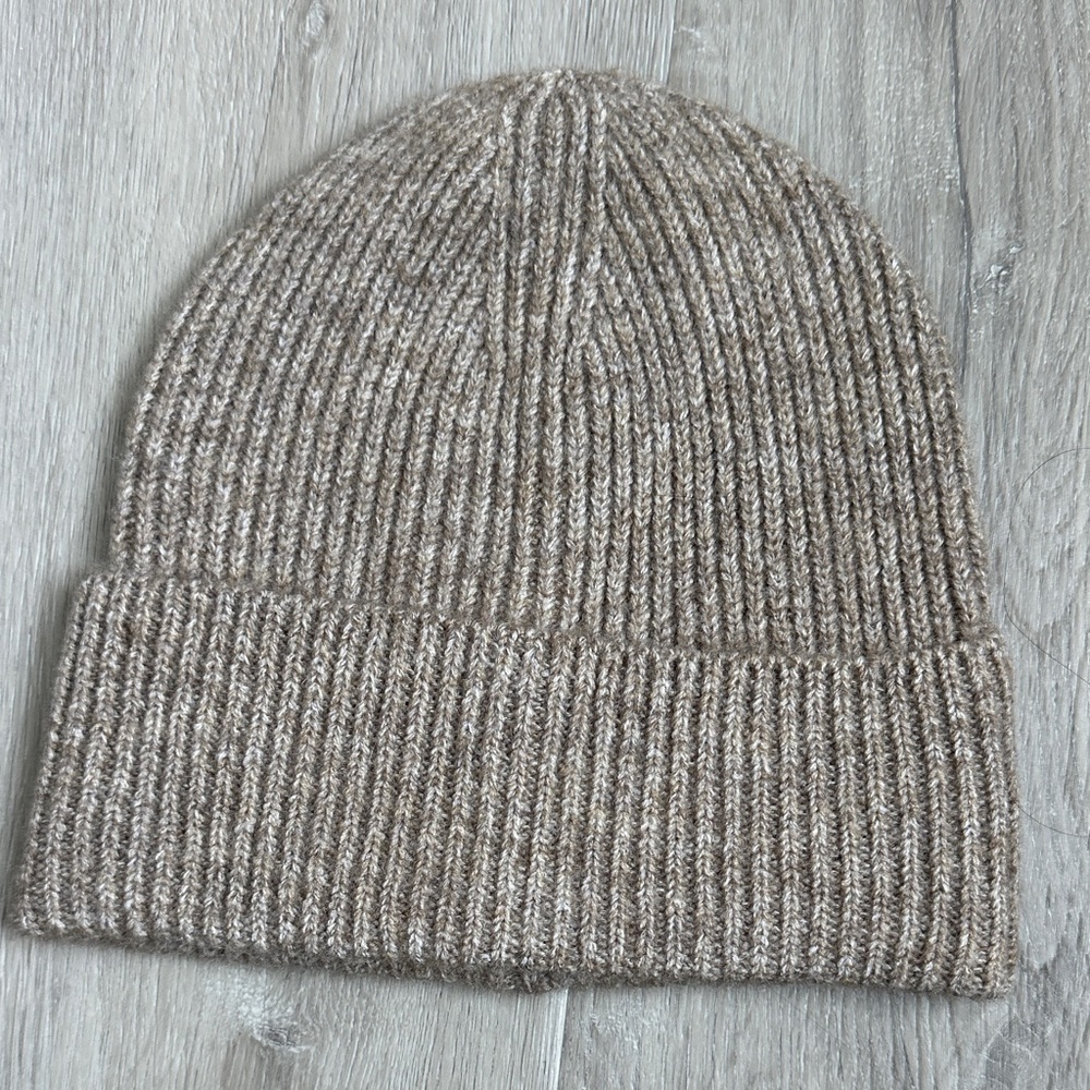 American Eagle Cozy Knit Beanie in Brown NWOT - Picture 2 of 9